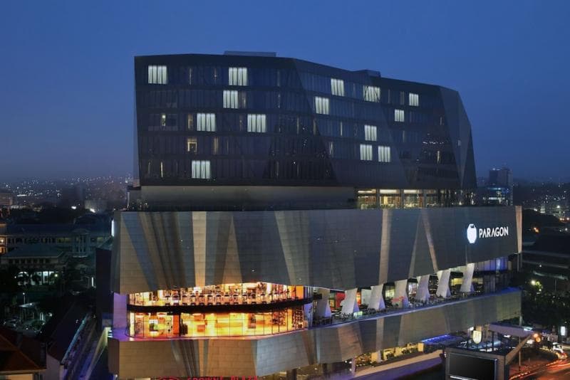 Lokasi bekas reruntuhan Gedung GRIS kemudian dibangun jadi Mal Paragon. (Klook)