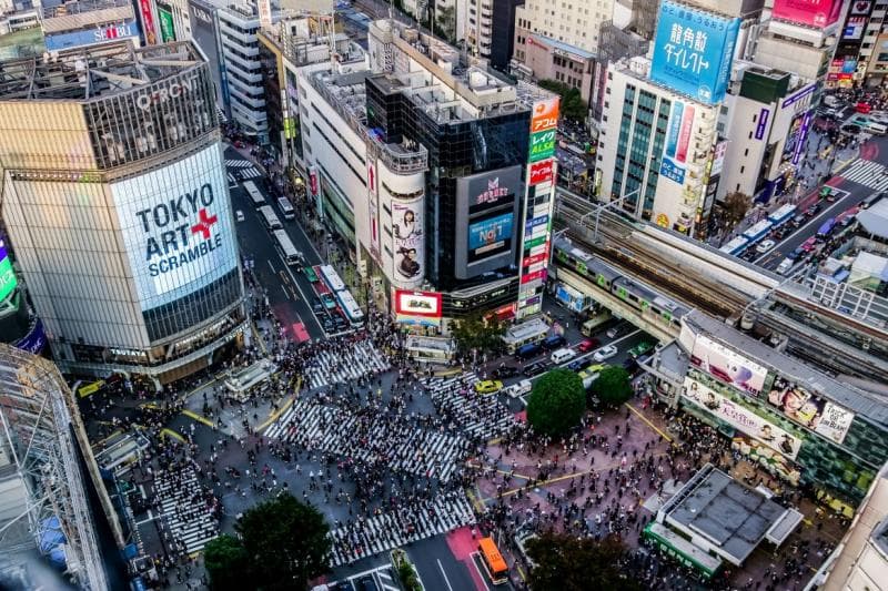 Shibuya dikenal sebagai pusat ekonomi, keuangan, dan fesyen Tokyo. (Cnn/Joshua Mellin)