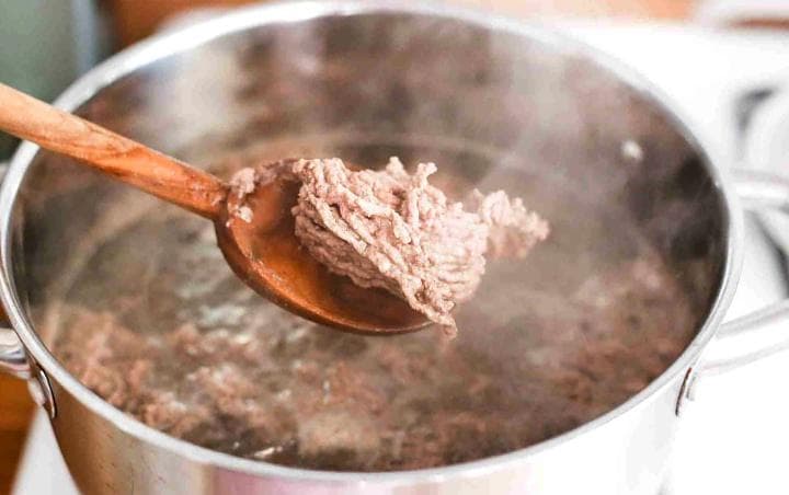 Menyoal Kebiasaan Orang Indonesia Memasak Daging dengan Obat Sakit Kepala