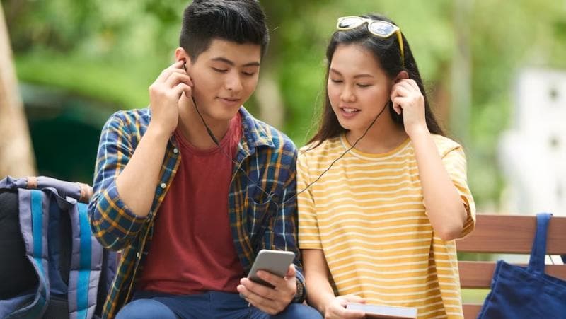 Ilustrasi: Saat sedang sedih bisa menjadi penyebab dari munculnya earworm pada lagu-lagu sedih yang kamu dengarkan. (Istimewa)