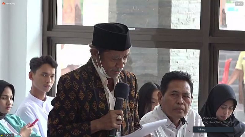 Seorang peserta menyampaikan pertanyaan di sesi tanya jawab dalam Konferensi ICIR ke-5. (Inibaru.id/ Rizki Arganingsih)