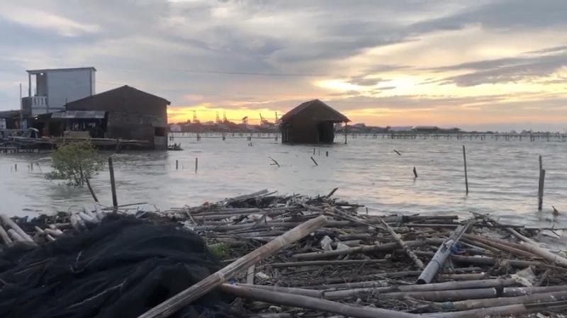 Penurunan tanah di Tambakrejo, Kecamatan Gayamsari, mencapai 13 sentimeter per tahun. (lpmpotlotfsmundip)