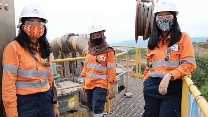 Perempuan alfa selalu mengejar pendidikan setinggi-tingginya. (Indonesiana)