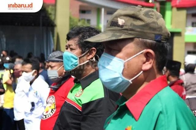 Penggunaan masker diharapkan bisa menangkal penyebaran kasus pneumonia. (Inibaru.id/Triawanda Tirta Aditya)