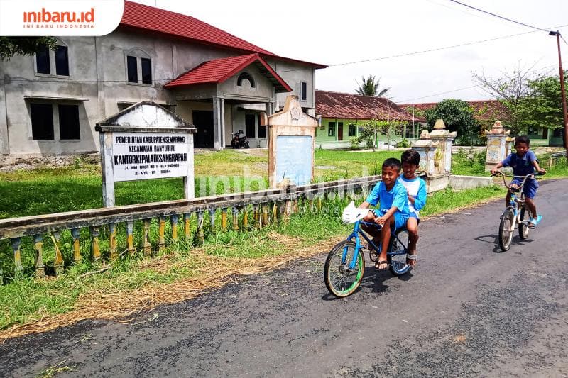 Aktivitas di sekitar tempat karantina. (Inibaru.id/ Zulfa Anisah)