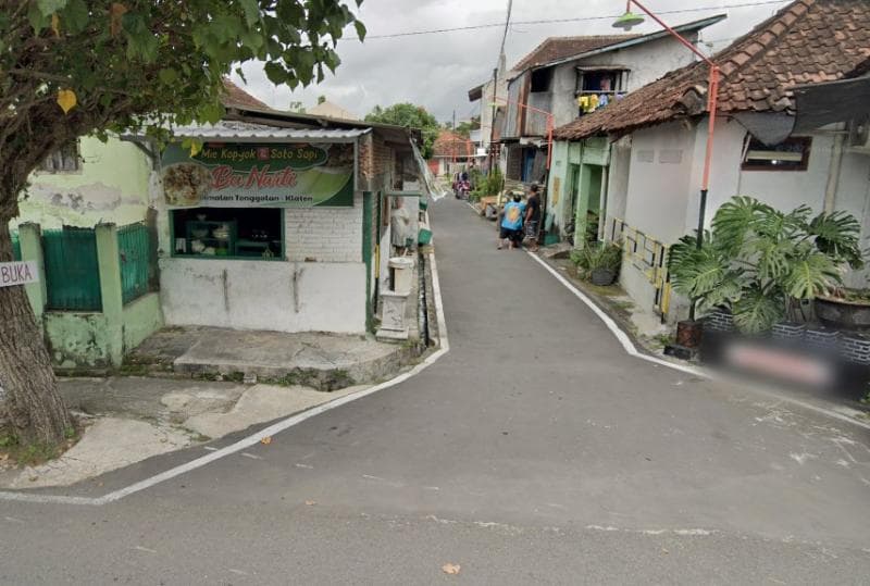 Warung Mi Kopyok Bu Narti di Klaten yang masih sederhana. (Googlestreetview)