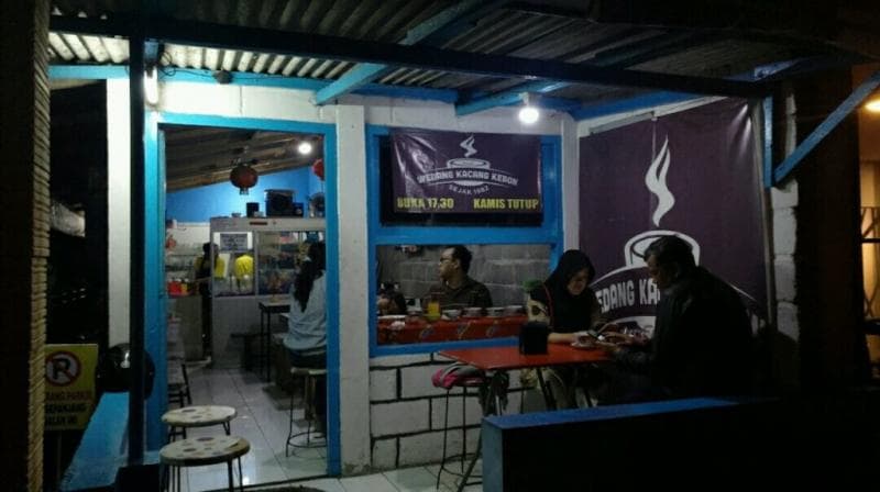 Warung Wedang Kacang Kebon di Kota Magelang. (Arifsetiawan.com)