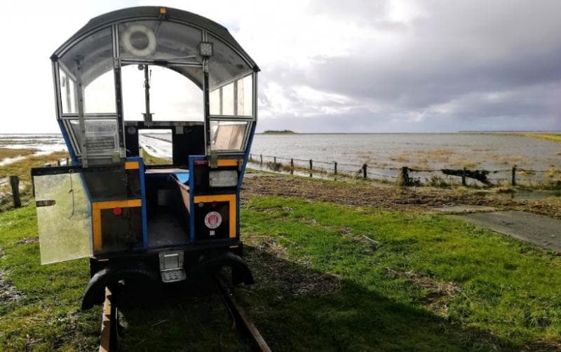 Kereta yang menghubungkan Oland dengan Jerman daratan. (Googleuser/Ralf Diel)