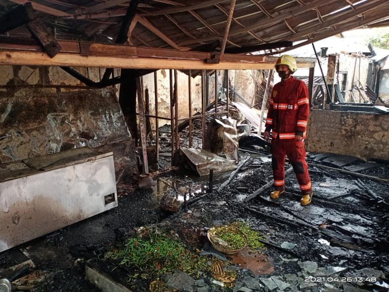 Petasan bisa mengakibatkan kebakaran dan mengancam keselamatan. (Kota Cimahi)