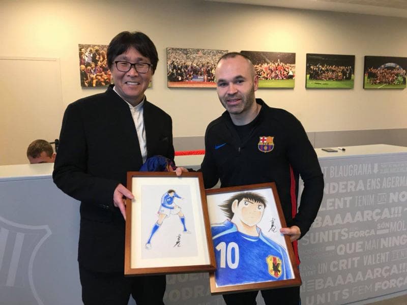 Captain Tsubasa mendunia dan menginspirasi banyak pemain sepak bola profesional, termasuk Andres Iniesta. (FB/Viva Barca)