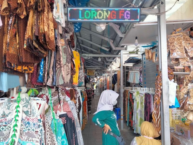 Tips beli batik di Malioboro. (RRI/Oviy)