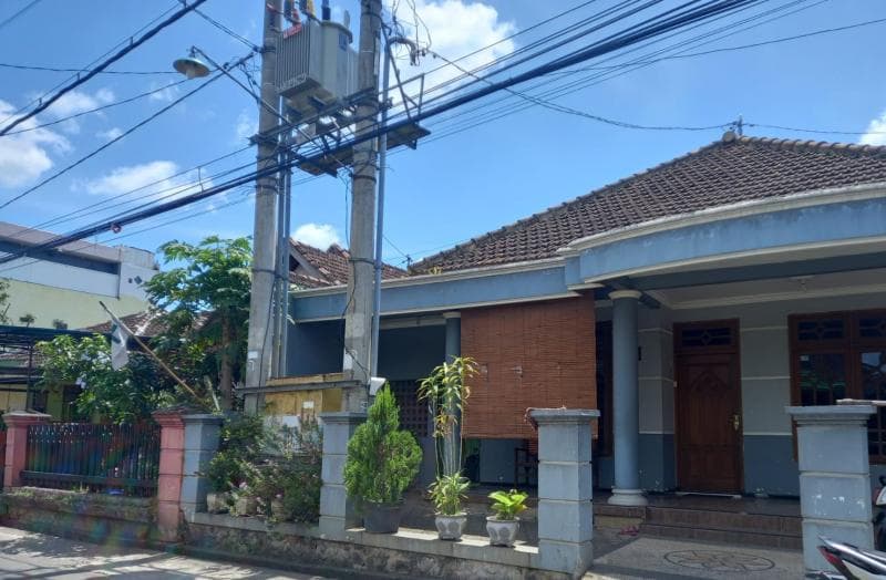 Menguak Sengkarut Keberadaan Tiang Listrik di Lahan Warga