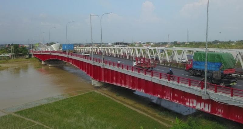 Kabarnya, di Jembatan Tanggulangin sudah dipasangin rajah khusus oleh Sunan Kudus. (Googleuser/Huda Virgo79)