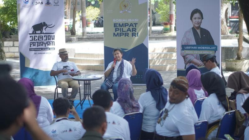 Wakil Ketua MPR RI Lestari Moerdijat berbicara di hadapan peserta Jelajah Patiayam dalam rangka sosialisasi Empat Pilar Kebangsaan Indonesia di Kabupaten Kudus, Sabtu (20/1/2024). 