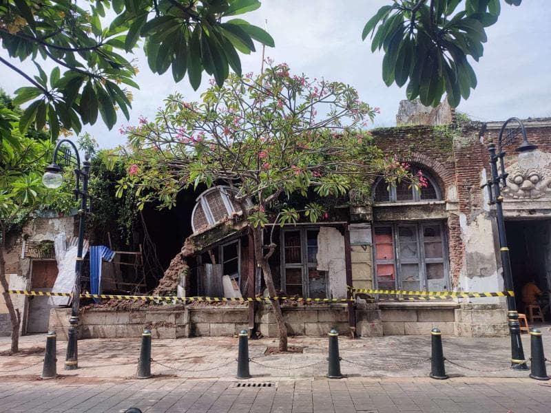Gedung Butterworth ambruk di Kawasan Kota Lama Semarang. (Pemkot Semarang)
