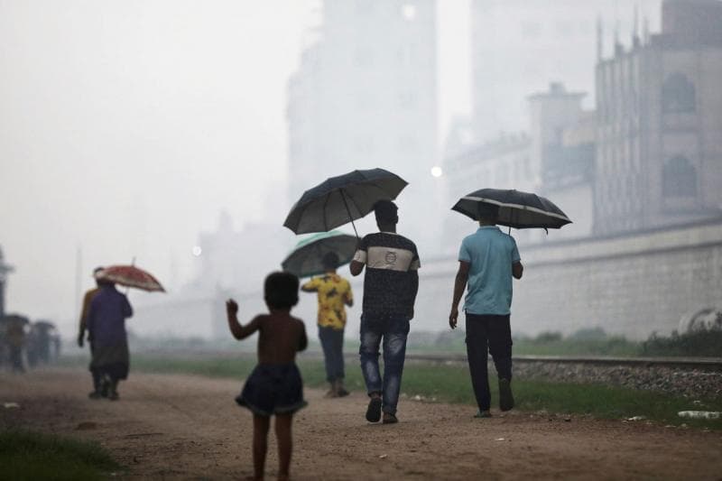 Musim hujan di Bangladesh. (Reuters/Mohammad Ponir Hussein)
