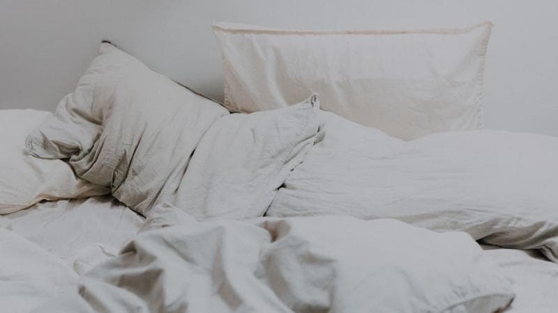 Bantal harus rajin kamu bersihkan. (VOI/Unsplash)