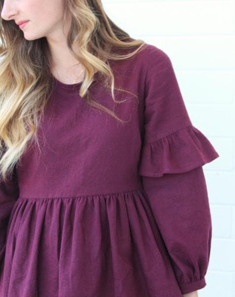 Bishop sleeves juga manis banget kan? (Weallsew)