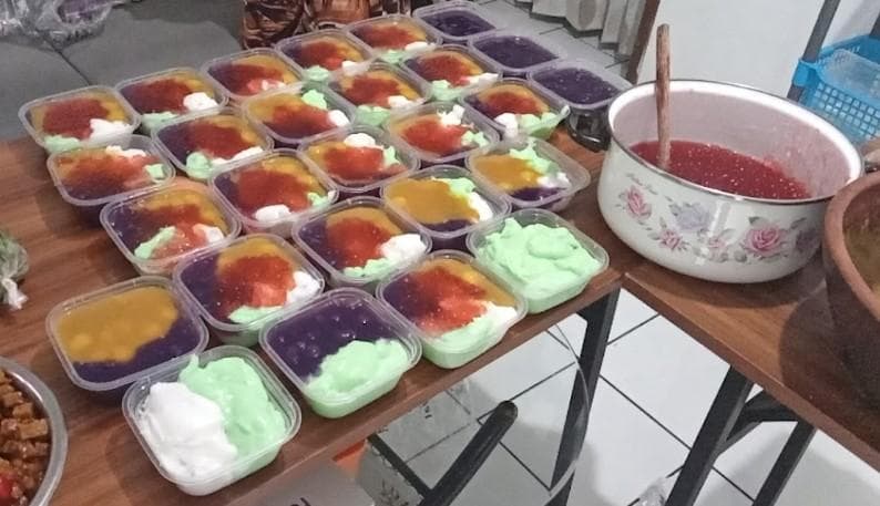 Ada banyak varian bubur yang bisa dicoba di Ratu Bubur Nuri (Googleuser/Dhodiek Beku)