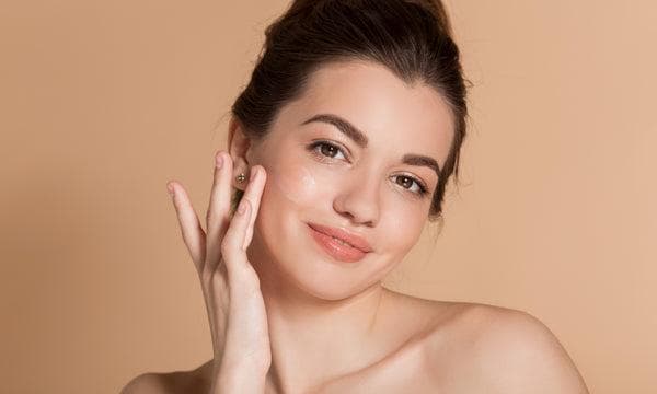 Kamu butuh perawatan tambahan dan gaya hidup sehat untuk dapat kulit cantik. (Sio Beauty)