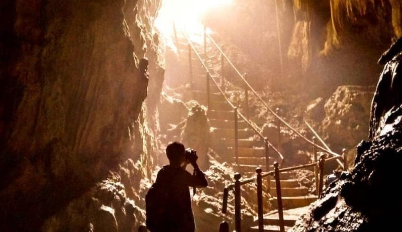 Keindahan Gua Kiskendo di Kulon Progo. (Phinemo)