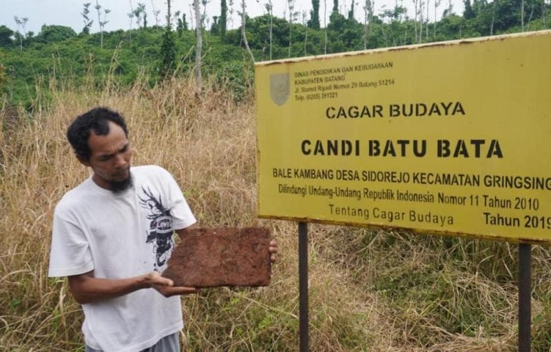 Kini, lokasi Candi Batu Bara ditumbuhi tanaman liar. (Batangkab)