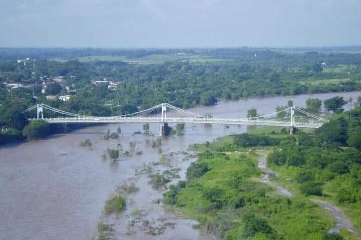 Jembatan Choluteca sebelum diterjang Badai Mitch. (criticalriver)