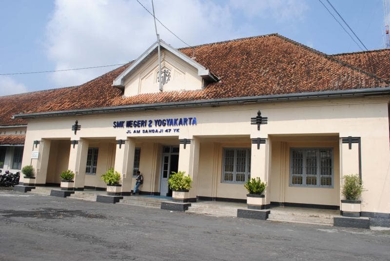 Gedung SMK 2 Yogyakarta sudah eksis sejak 1919. (GNFI/© Kemendikbud Kebudayaan)