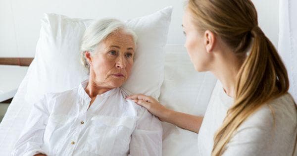 Situasi makin rumit ketika&nbsp;banyak milenial menemukan diri mereka berada di posisi merawat orang tua yang semakin renta. (Columbiasc.momcollective)