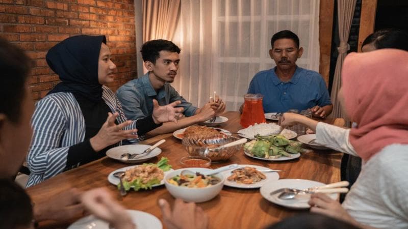 Sebaiknya Kamu Nggak Minum Kopi saat Sahur