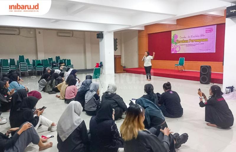 Perayaan IWD 2024 di Universitas PGRI Semarang. (Inibaru.id/ Fitroh Nurikhsan)