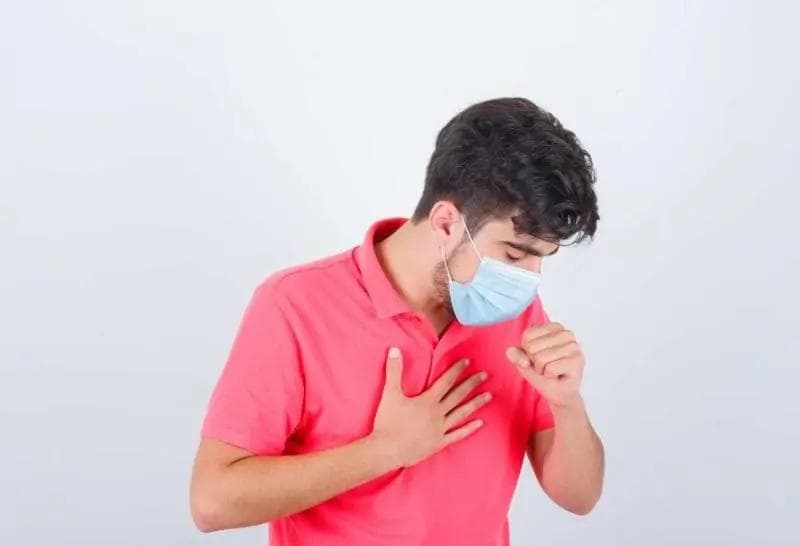 Menelan dahak saat puasa apakah membatalkan puasa? (Freepik)