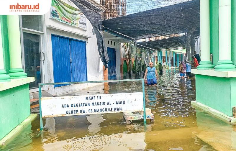 Banyak gang-gang perkampungan yang ditutup lantaran tidak bisa dilalui oleh kendaraan. (Inibaru.id/ Fitroh Nurikhsan)