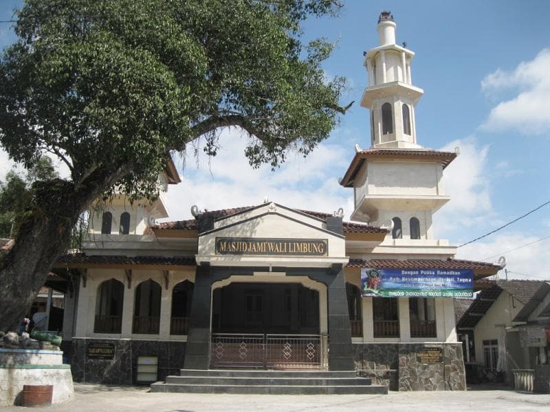 Masjid Wali Limbung, eksis sejak abad ke-15. (Temanggungkab)
