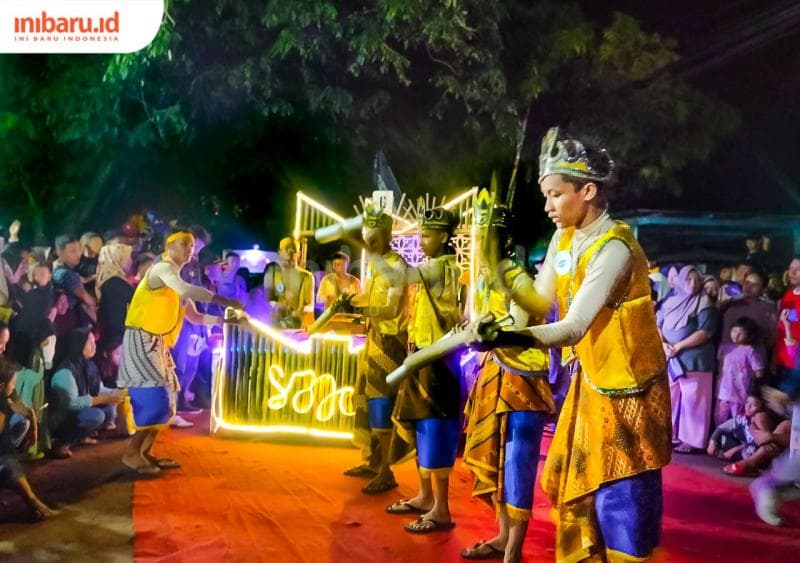 Festival Tongtek Mayong, Jepara tahun ini diikuti oleh 17 kontingen dari berbagai kecamatan di Jepara. (Inibaru.id/ Alfia Ainun Nikmah)