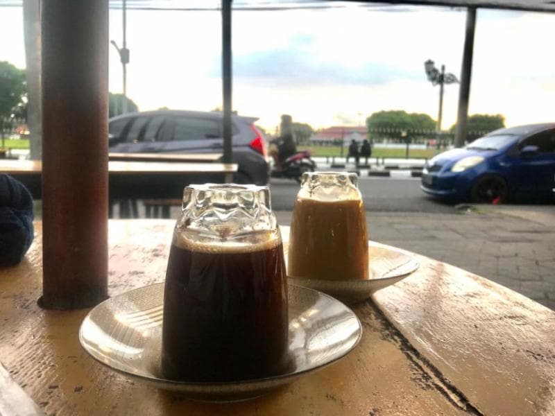 Tradisi kopi walik dianggap cocok dilakukan di Temanggung yang memiliki suhu sejuk. (Rctiplus)