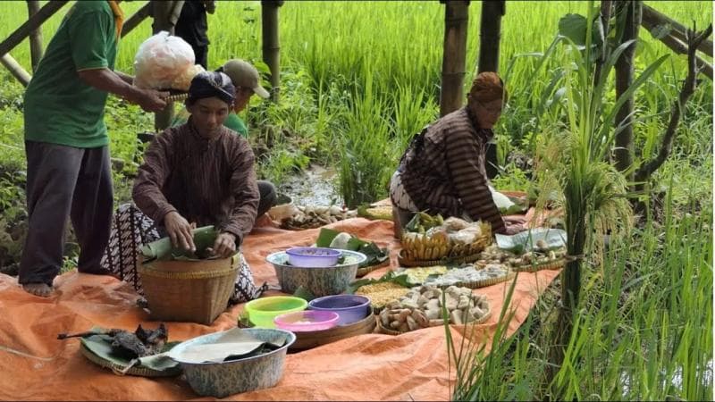 Dewi Sri yang merupakan Dewi Bercocok Tanam atau Dewi Padi sangat lekat dengan masyarakat Jawa. (Langgar)