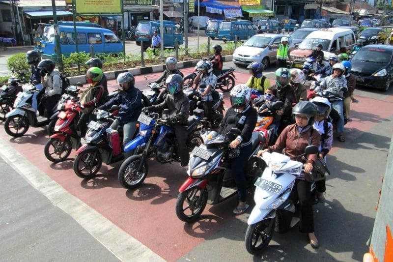 Perlukah Mengubah Syarat Usia Minimal Bikin SIM?