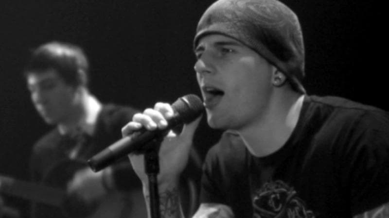 Lagu 'Dear God' Avenged Sevenfold cukup populer di warnet-warnet Indonesia. (Applemusic)