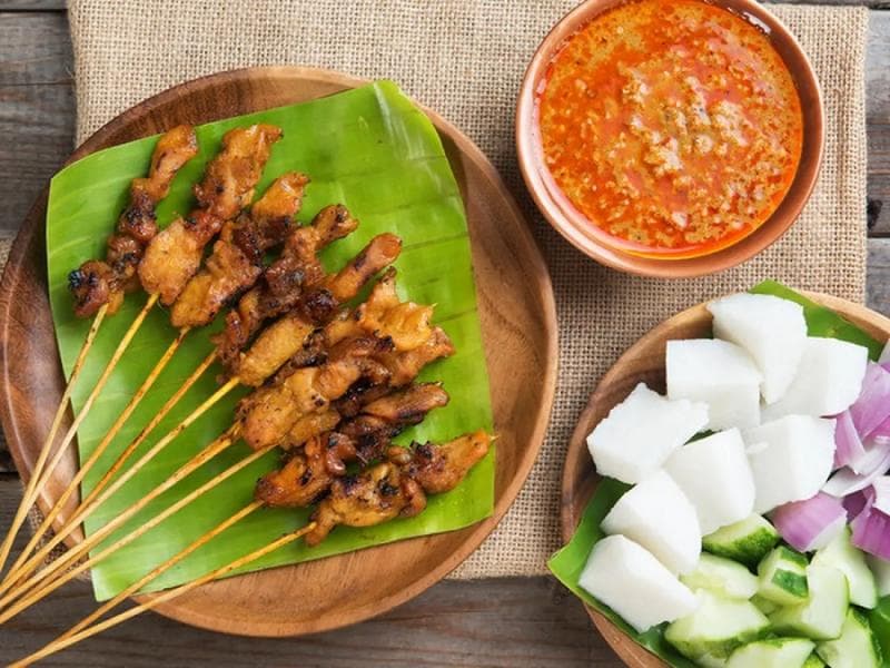 Uniknya Satai Ambal Khas Kebumen, Disiram Saus Tempe!