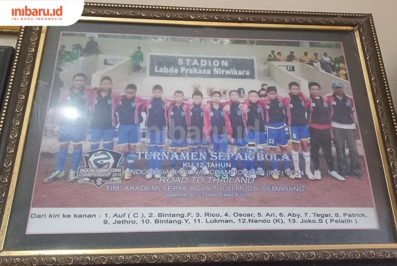 Arsip foto saat Ernado Ari Sutaryadi menimba ilmu di SSB Tugu Muda Semarang. (Inibaru.id/ Fitroh Nurikhsan)