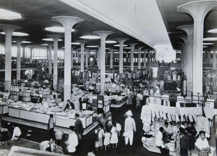 Pasar Johar pada masa pemerintahan Hindia Belanda. (Wikipedia/Collectie Wereldmuseum (v/h Tropenmuseum), part of the National Museum of World Cultures)