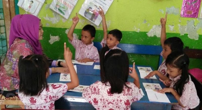 Gerakan Merdeka Belajar membuat para guru bebas merancang pembelajaran. (via Jurnalpost)