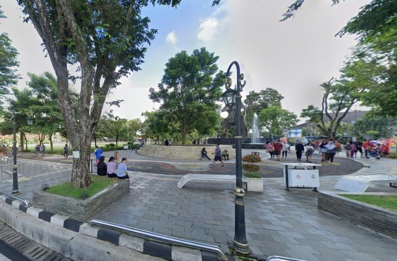 Alun-Alun Pancasila di Kota Salatiga berada di wilayah Kelurahan Kalicacing. (Google Street View)
