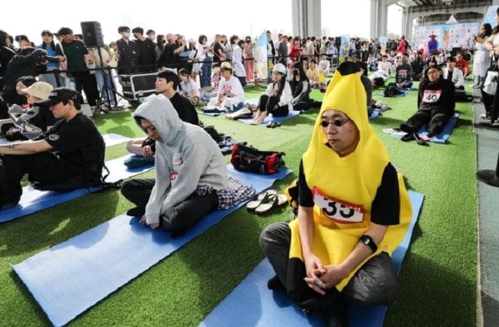 Lomba Bengong di Korea Kembali Diadakan