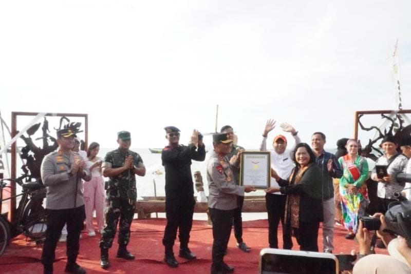 Rekor ini tercatat sebagai rekor Muri ke-11.627 dan menjadikannya sebuah pencapaian spektakuler. (Diskominfo Jateng)