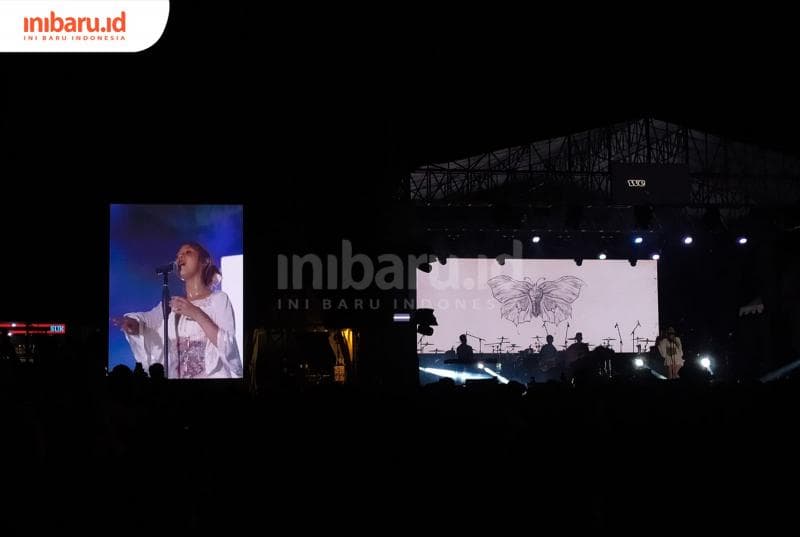 Nadin Amizah berhasil menghibur penonton dengan penampilannya.&nbsp;(Inibaru.id/ Rizki Arganingsih)