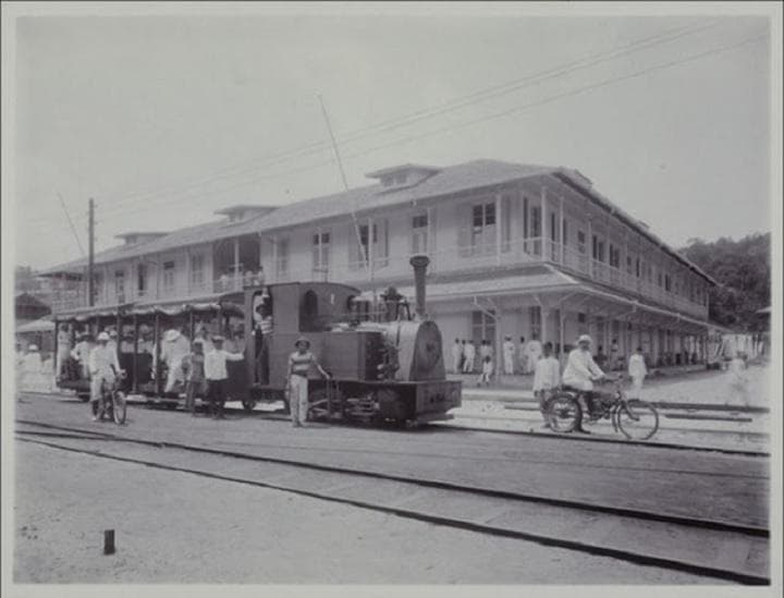 Jalur trem di Kota Semarang sudah nggak lagi terlihat. (Museum Volkenkunde)