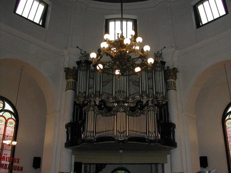 Orgel Gereja Blenduk Semarang sudah nggak bisa lagi digunakan. (X/bersukariatour)