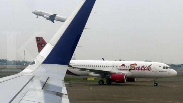 Kini Batik Air membuka rute baru Semarang-Pangkalan Bun dari Bandara Jenderal Ahmad Yani Semarang. (Antara/Yulius Satria WijayaSolo)